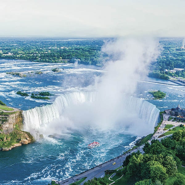 Scenic view of Niagara Falls